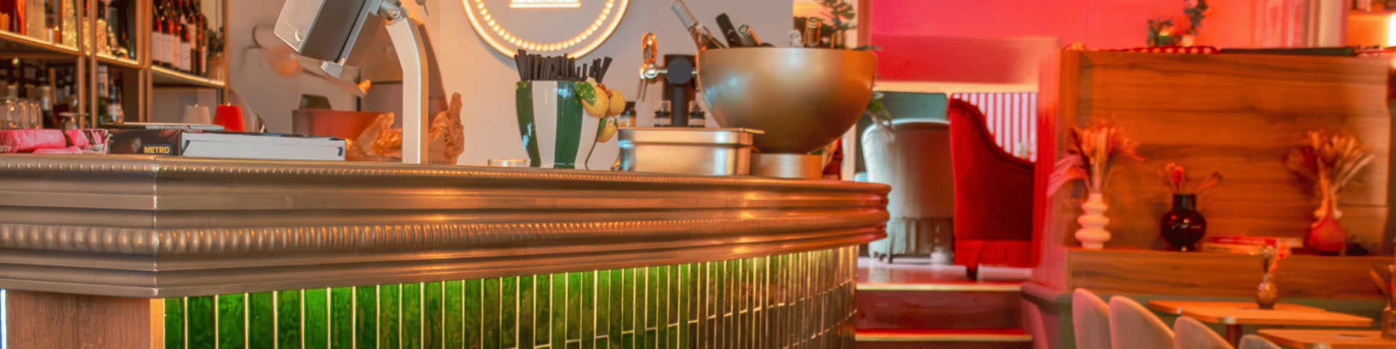 Sublimer l’ambiance chaleureuse du bar Le Louma avec un aménagement sur mesure - Agencement intérieur en Normandie