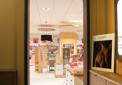 UHPS - Eleclerc IFS - aménagement magasin parfumerie 